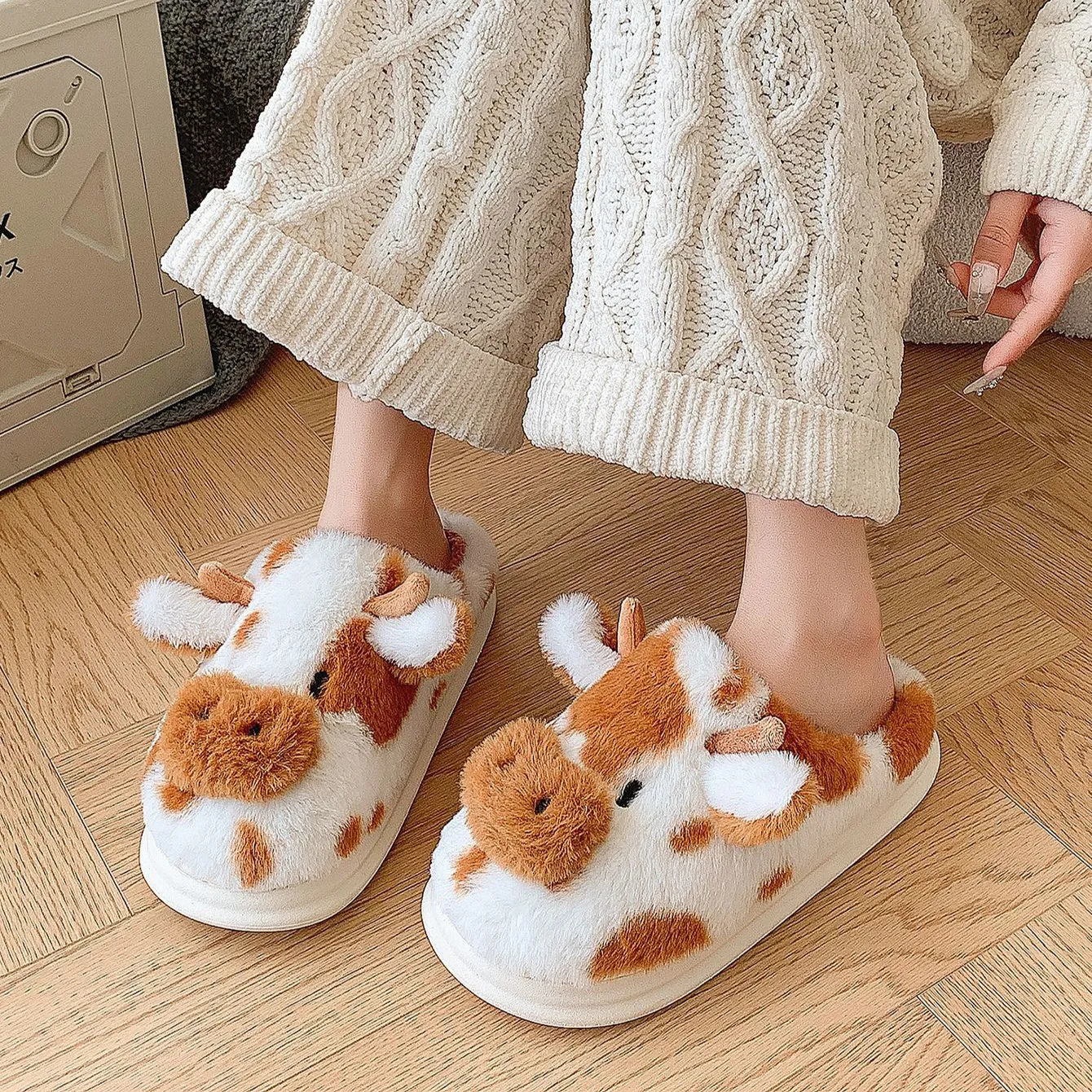 Cute Cartoon Cow Plush Slippers Winter Warm Indoor Bedroom Floor Fuzzy Slipper Couple Non-slip House Shoes