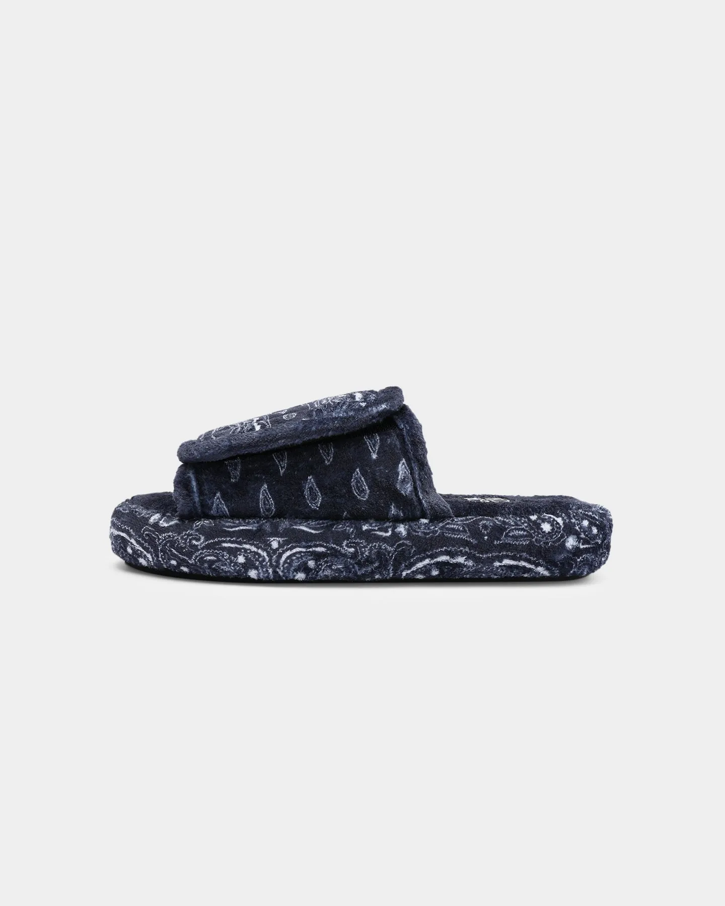 Goat Crew Velcro Paisley Bandana Slipper Navy/White