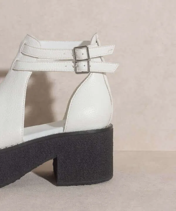 OASIS SOCIETY Elizabeth - White Platform Strapped Open Toe Sandals