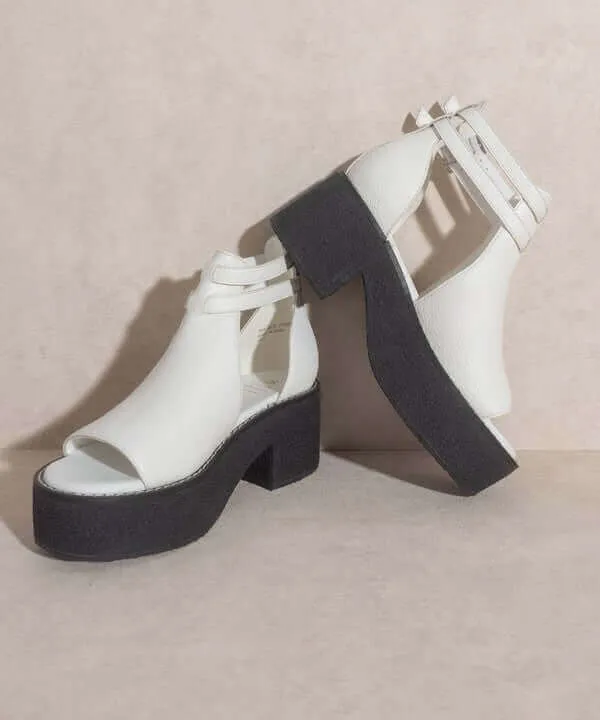 OASIS SOCIETY Elizabeth - White Platform Strapped Open Toe Sandals